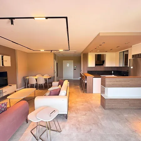 Privia By Seven For Life Vila Kusadası