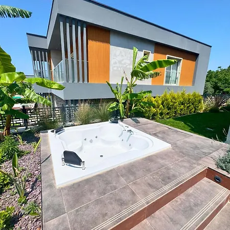 Privia By Seven For Life * 쿠사다시