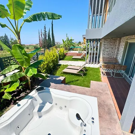 Privia By Seven For Life * 쿠사다시